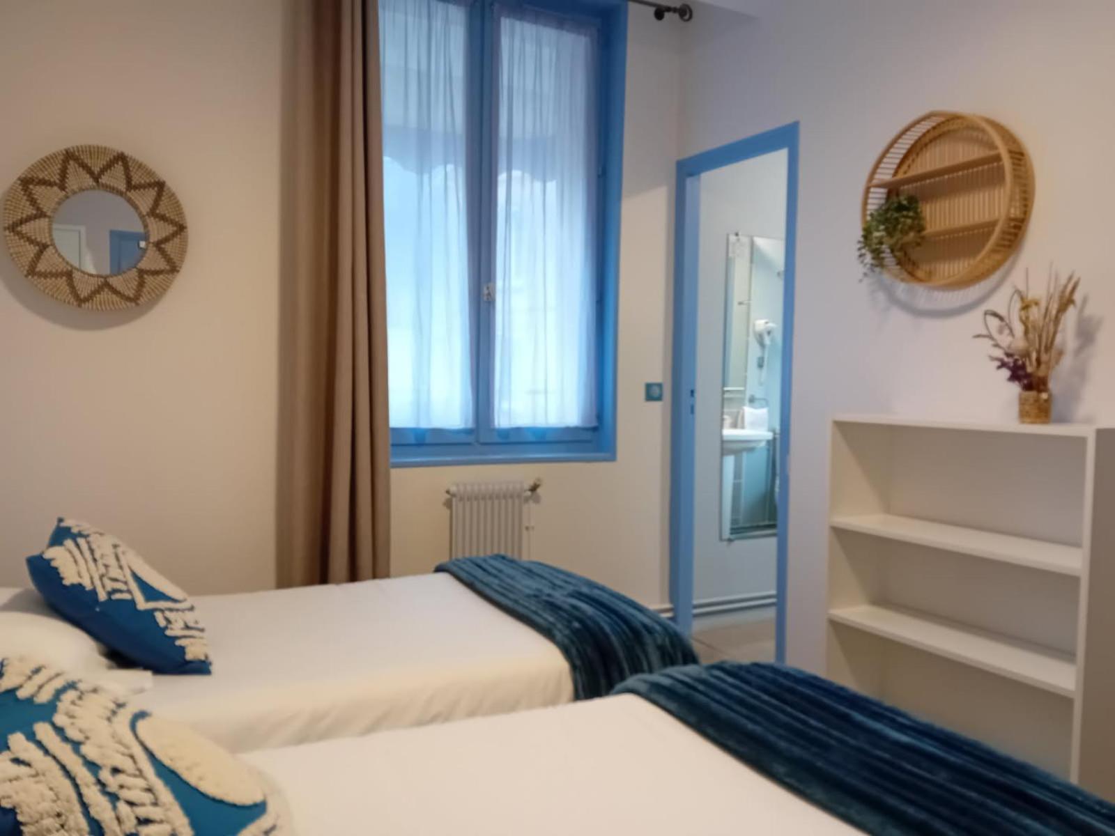 De La Hotel 2*